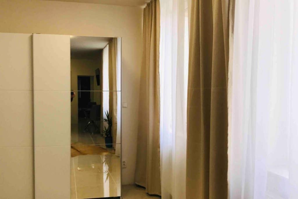 Apartment Right In The Center Of 브르노 외부 사진